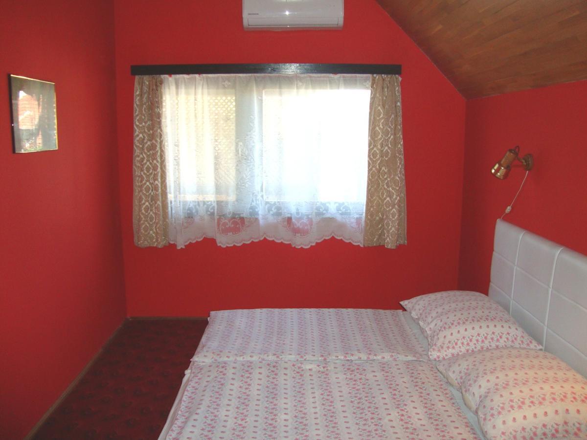Appartamento Gyöngyvirág Vendégház Balatonboglár Esterno foto