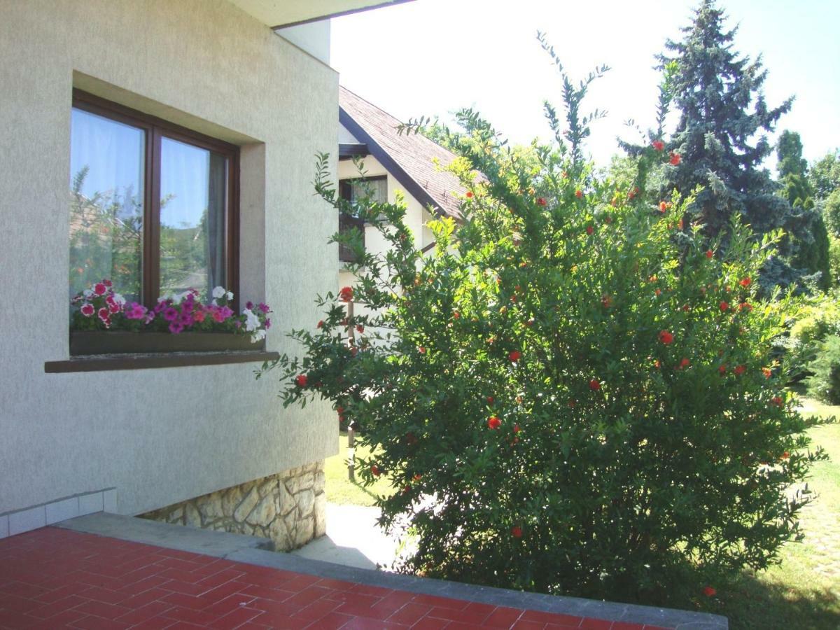 Appartamento Gyöngyvirág Vendégház Balatonboglár Esterno foto
